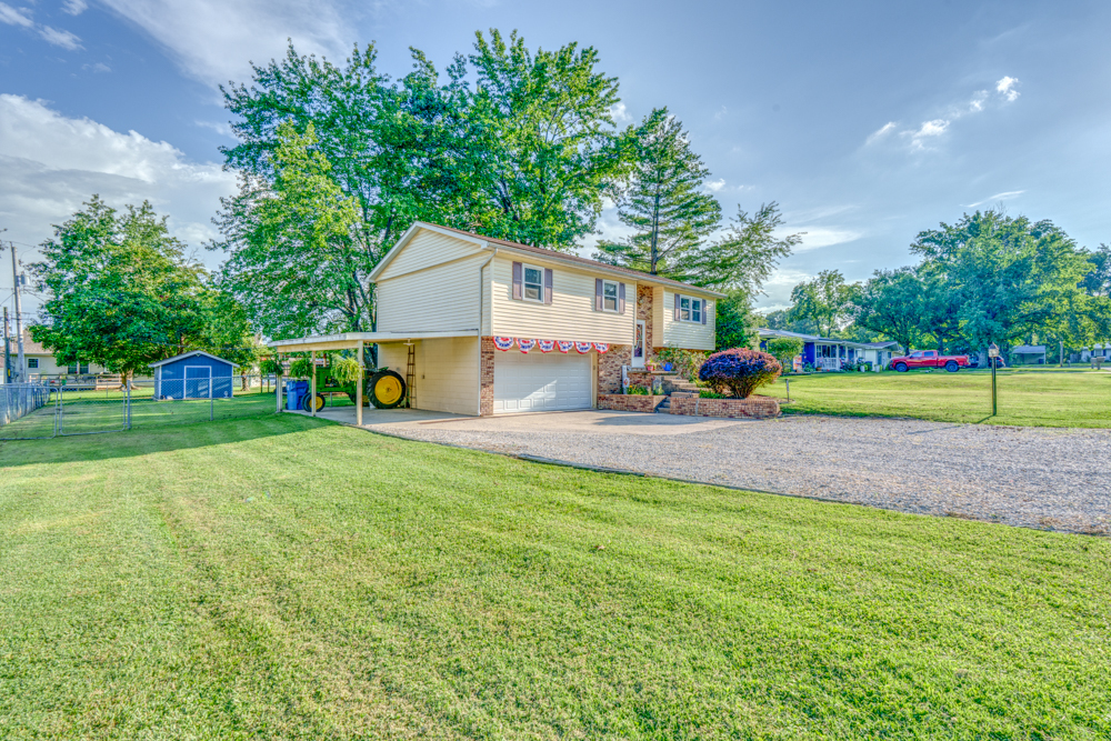 1109 Douglas Street Property Photo 7
