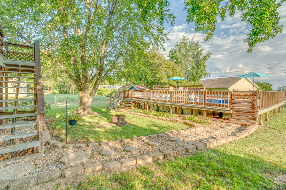 1109 Douglas Street Property Photo 13