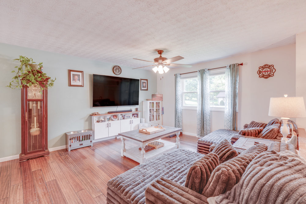 1109 Douglas Street Property Photo 25