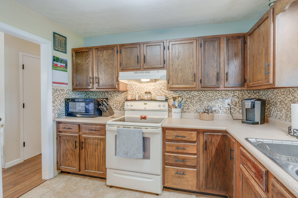 1109 Douglas Street Property Photo 32