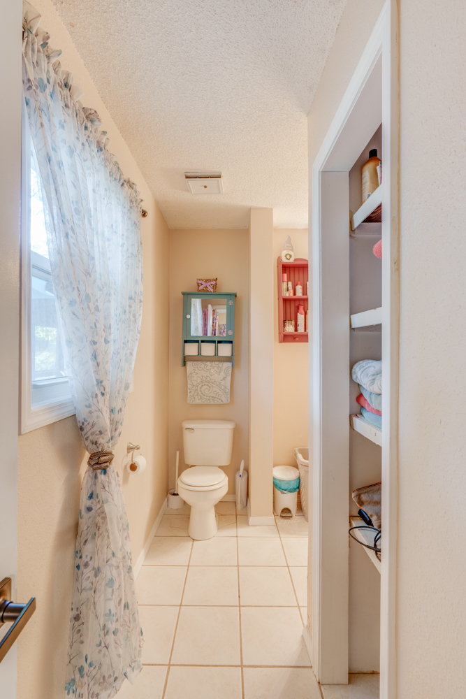 1109 Douglas Street Property Photo 38