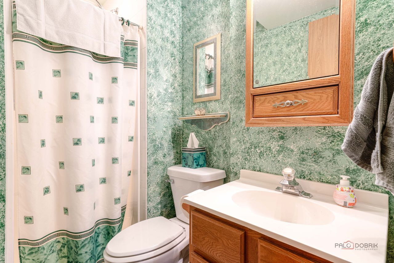 916 Lorelei Drive Property Photo 17