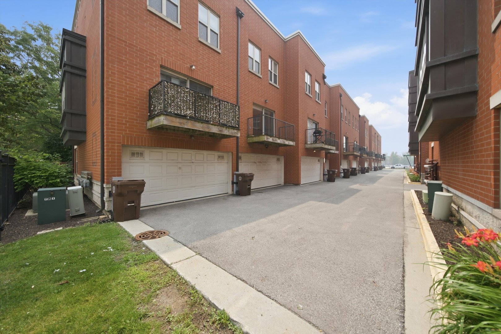2502 S Calumet Avenue Property Photo 17