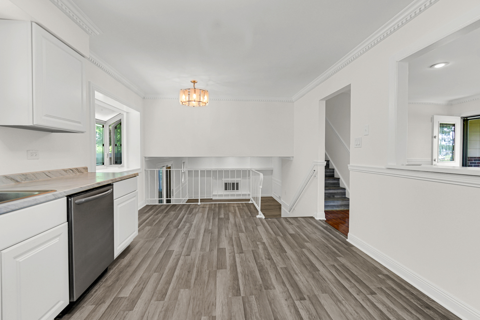 3252 87th Street Property Photo 5