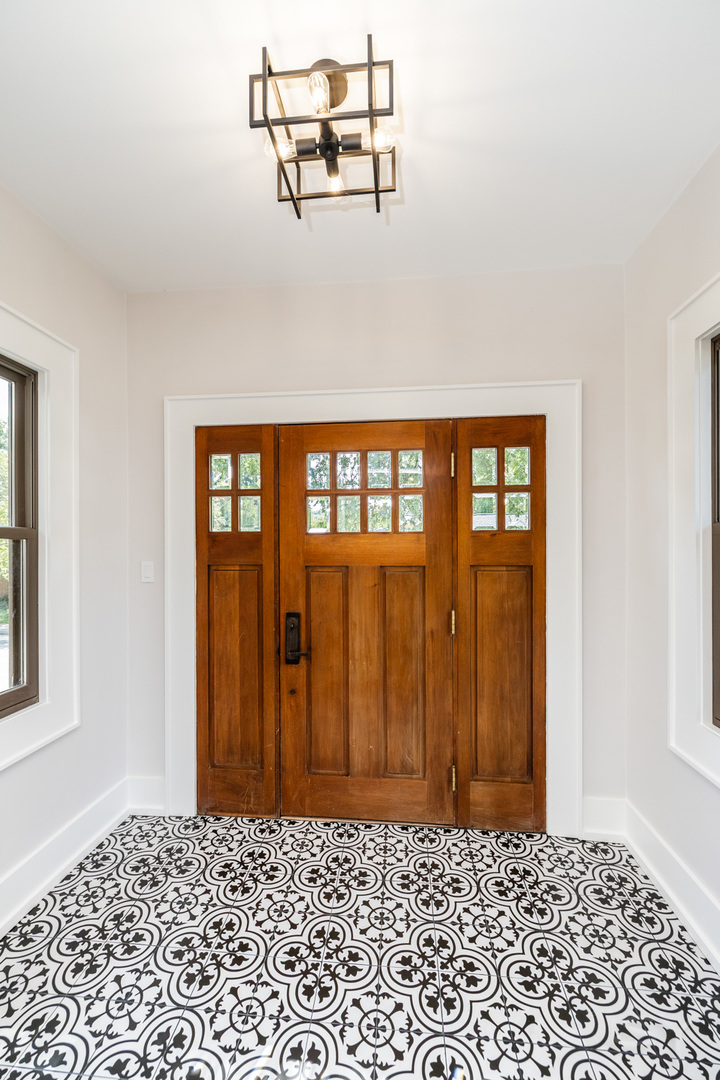 330 S River Lane Property Photo 4