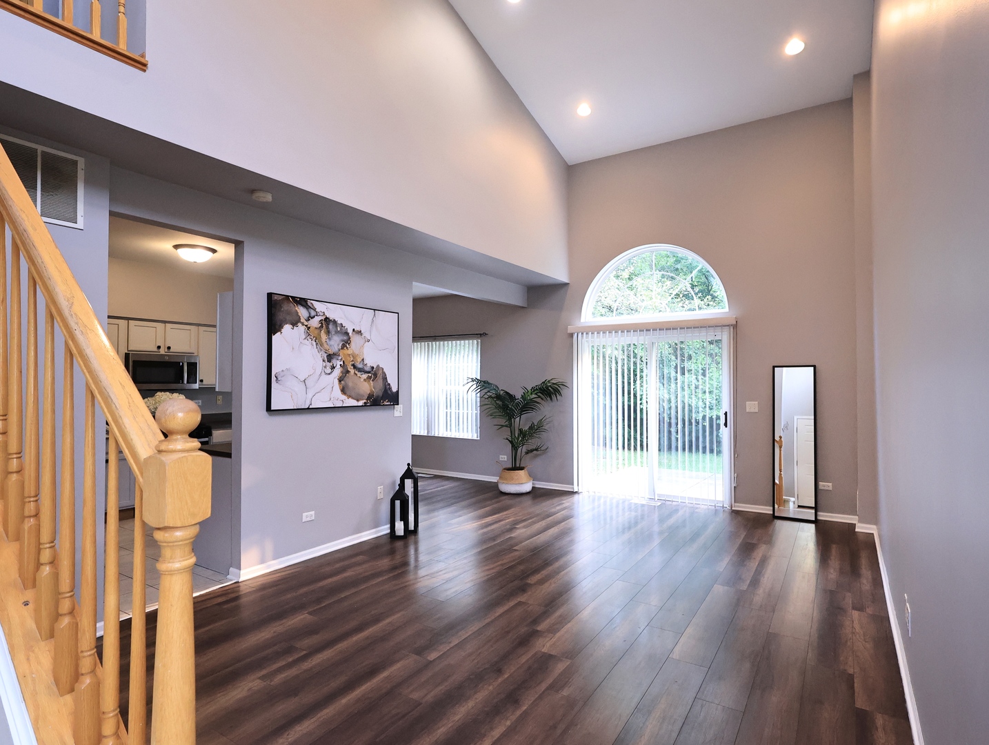 2607 Oak Tree Lane Property Photo 3