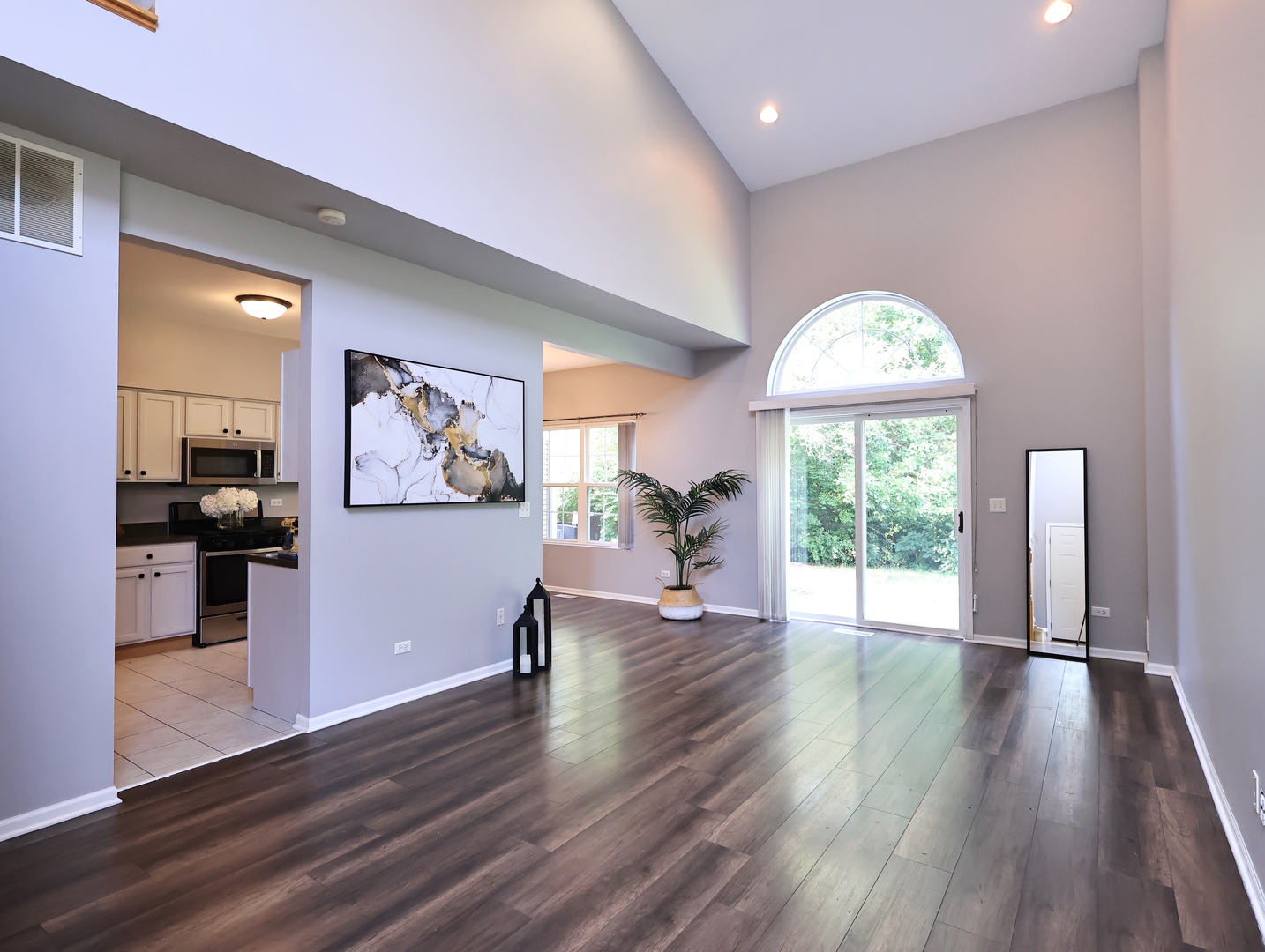 2607 Oak Tree Lane Property Photo 4
