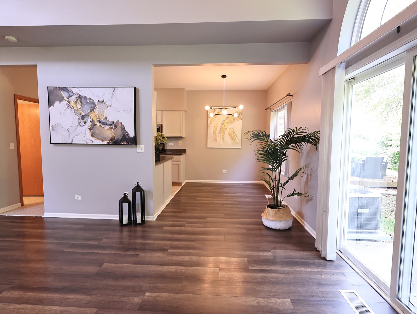 2607 Oak Tree Lane Property Photo 9