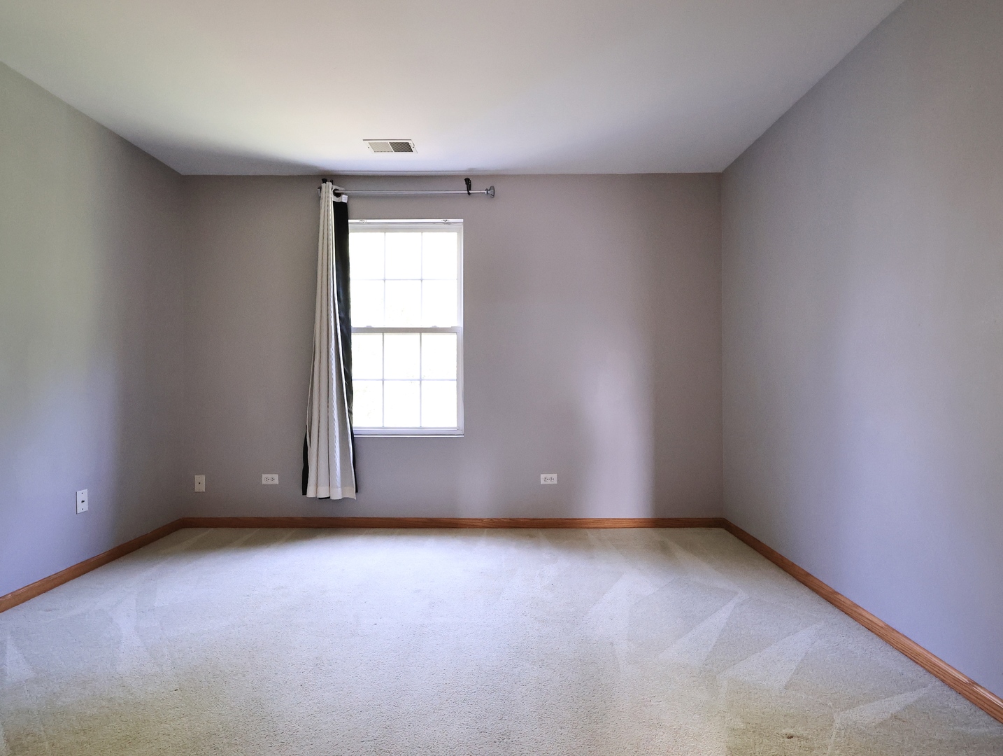 2607 Oak Tree Lane Property Photo 17