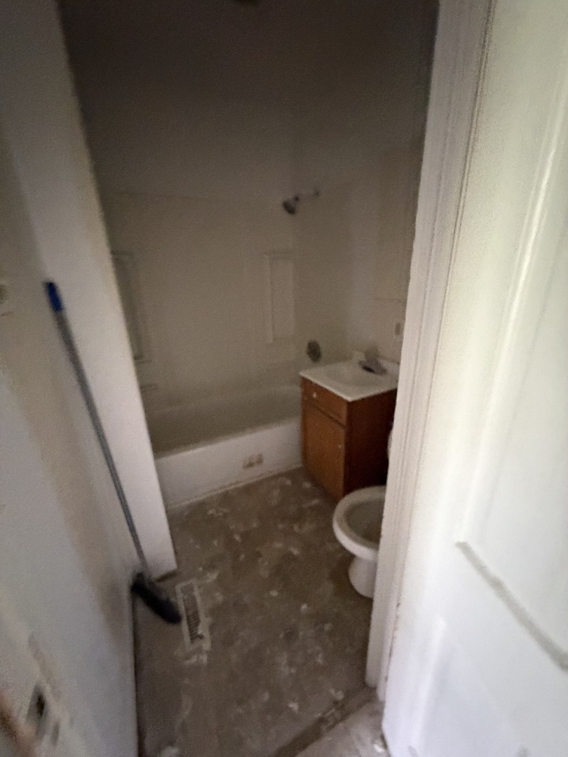 740 Charlotte Street Property Photo 20