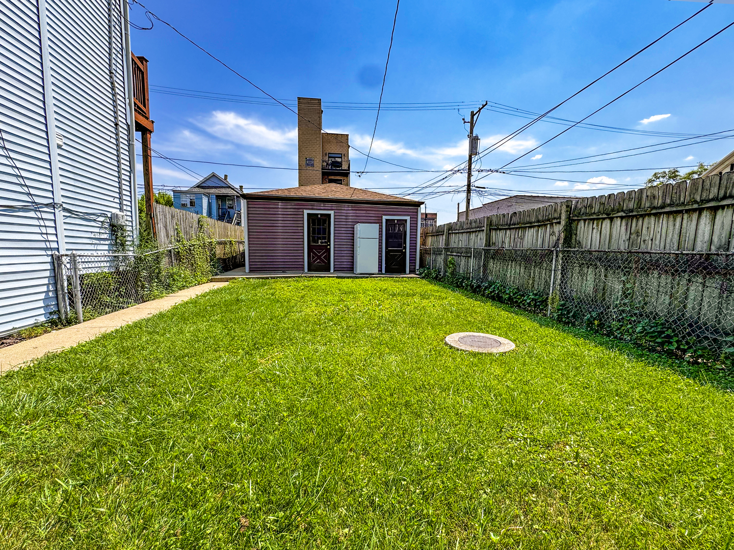 637 W 46th Place Property Photo 15