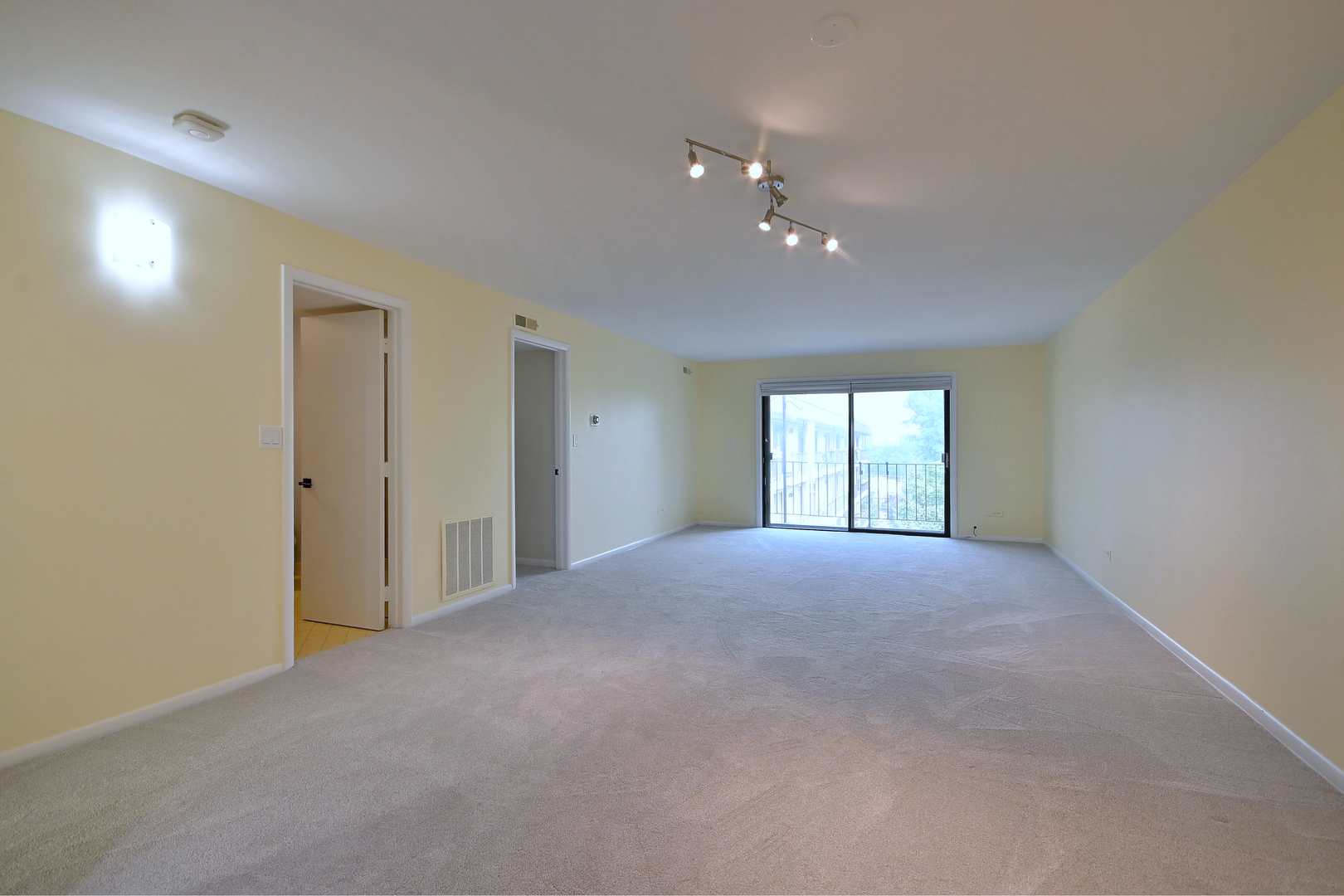 6221 N Niagara Avenue 506 Property Photo 10