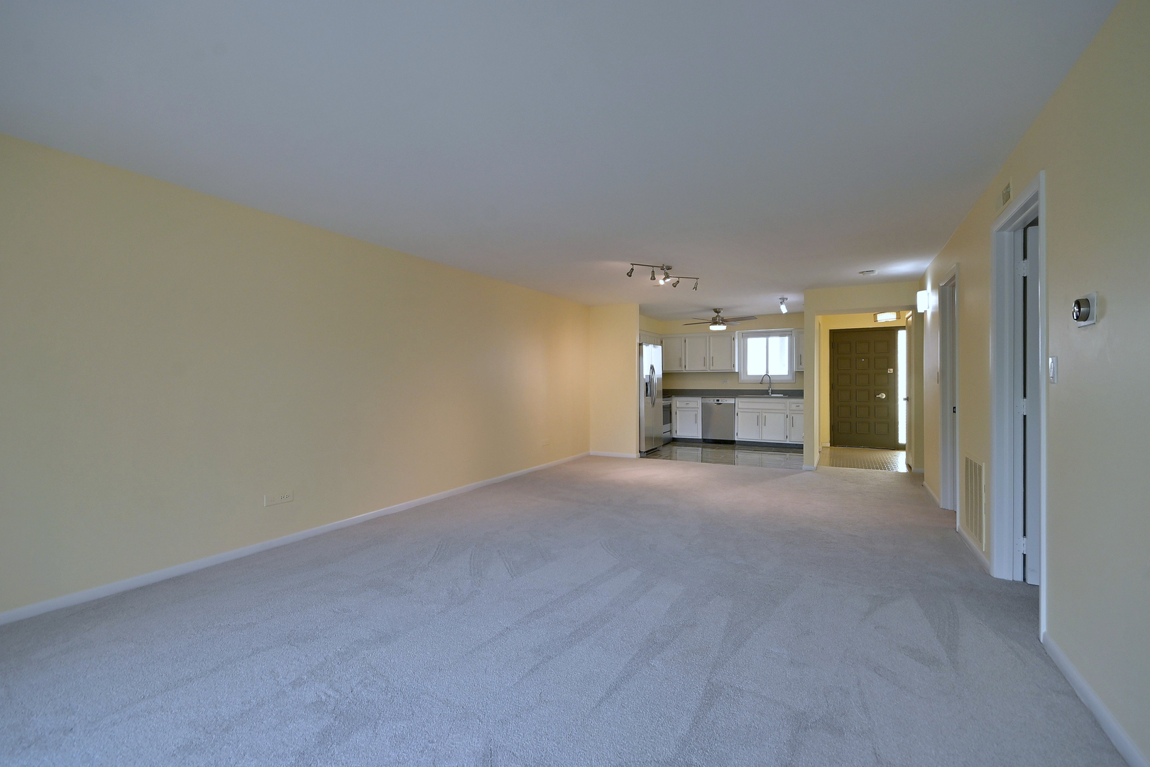 6221 N Niagara Avenue 506 Property Photo 13