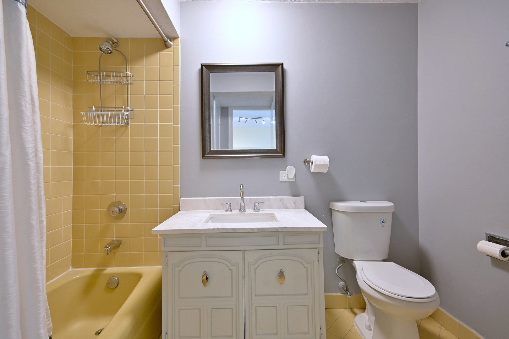 6221 N Niagara Avenue 506 Property Photo 18