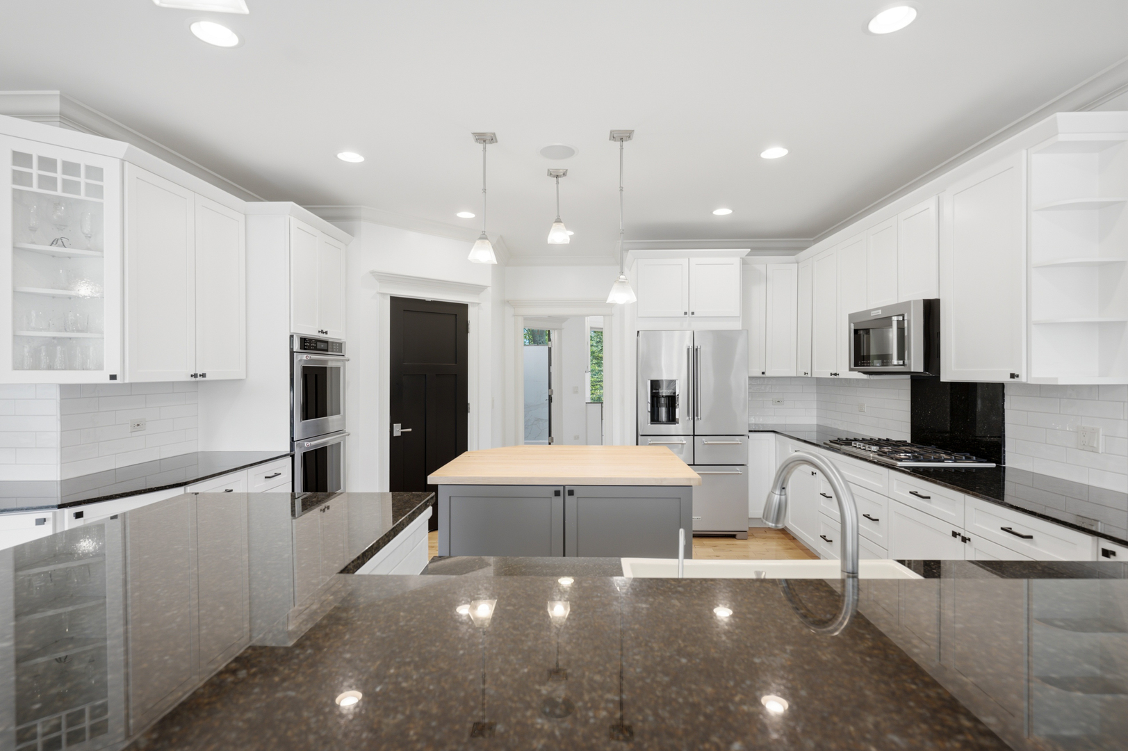 39542 Orchard Bluff Lane Property Photo 12