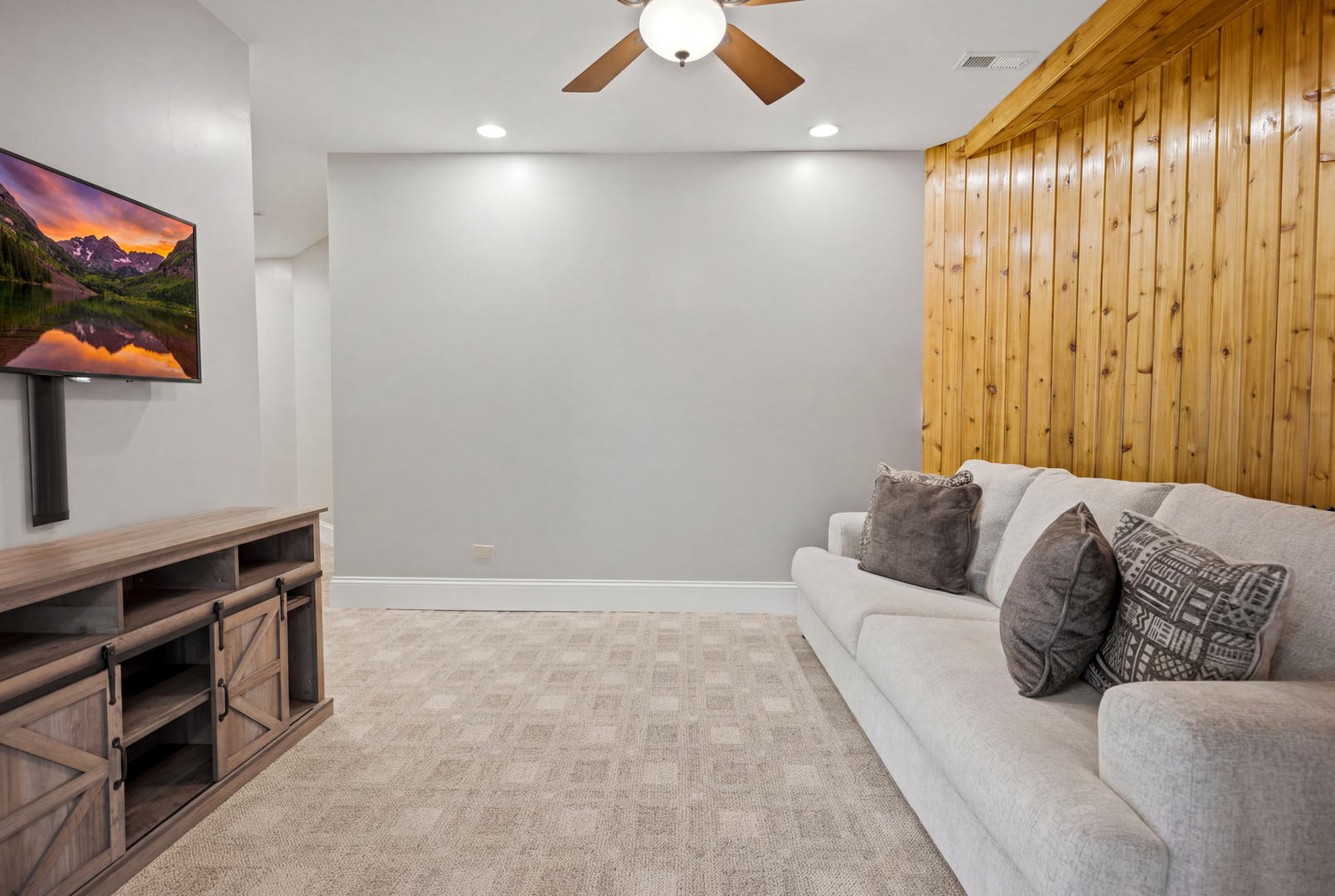 39542 Orchard Bluff Lane Property Photo 40