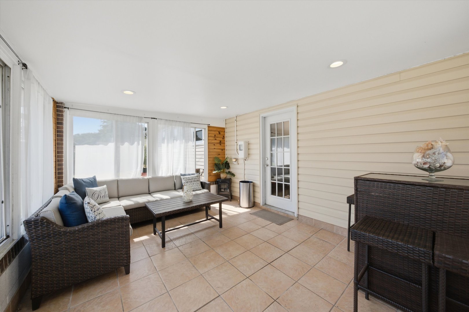 6743 106th Place Property Photo 6