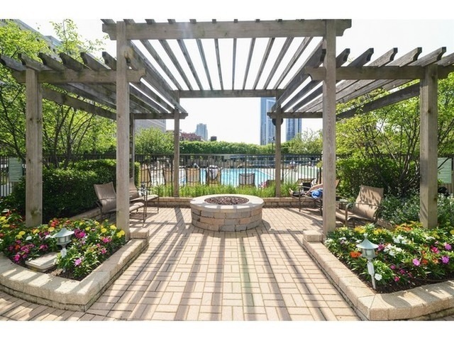 400 N La Salle Drive 2209 Property Photo 16