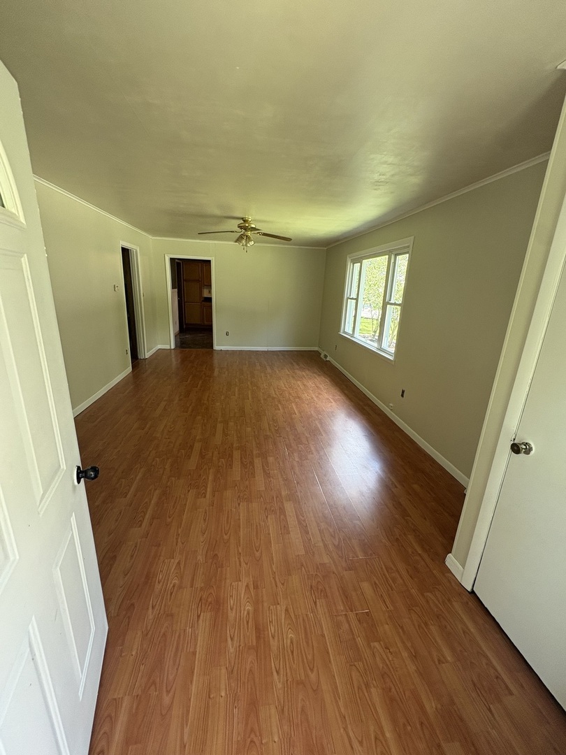 709 N Locust Street Property Photo 8