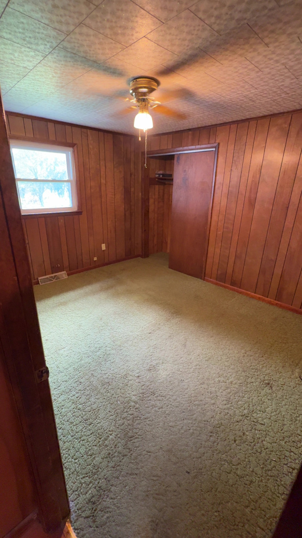 709 N Locust Street Property Photo 13