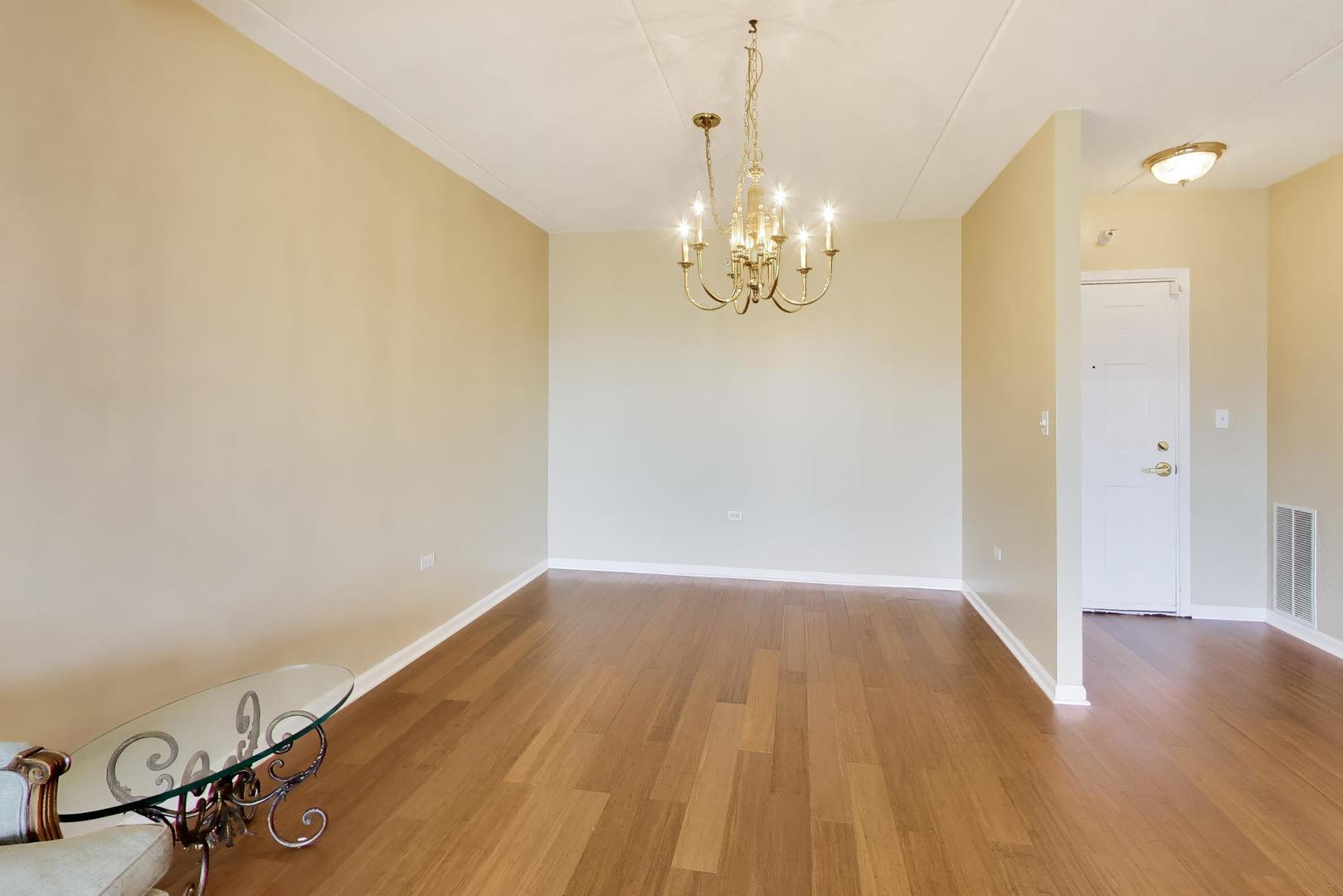 190 N Milwaukee Avenue 607 Property Photo 11