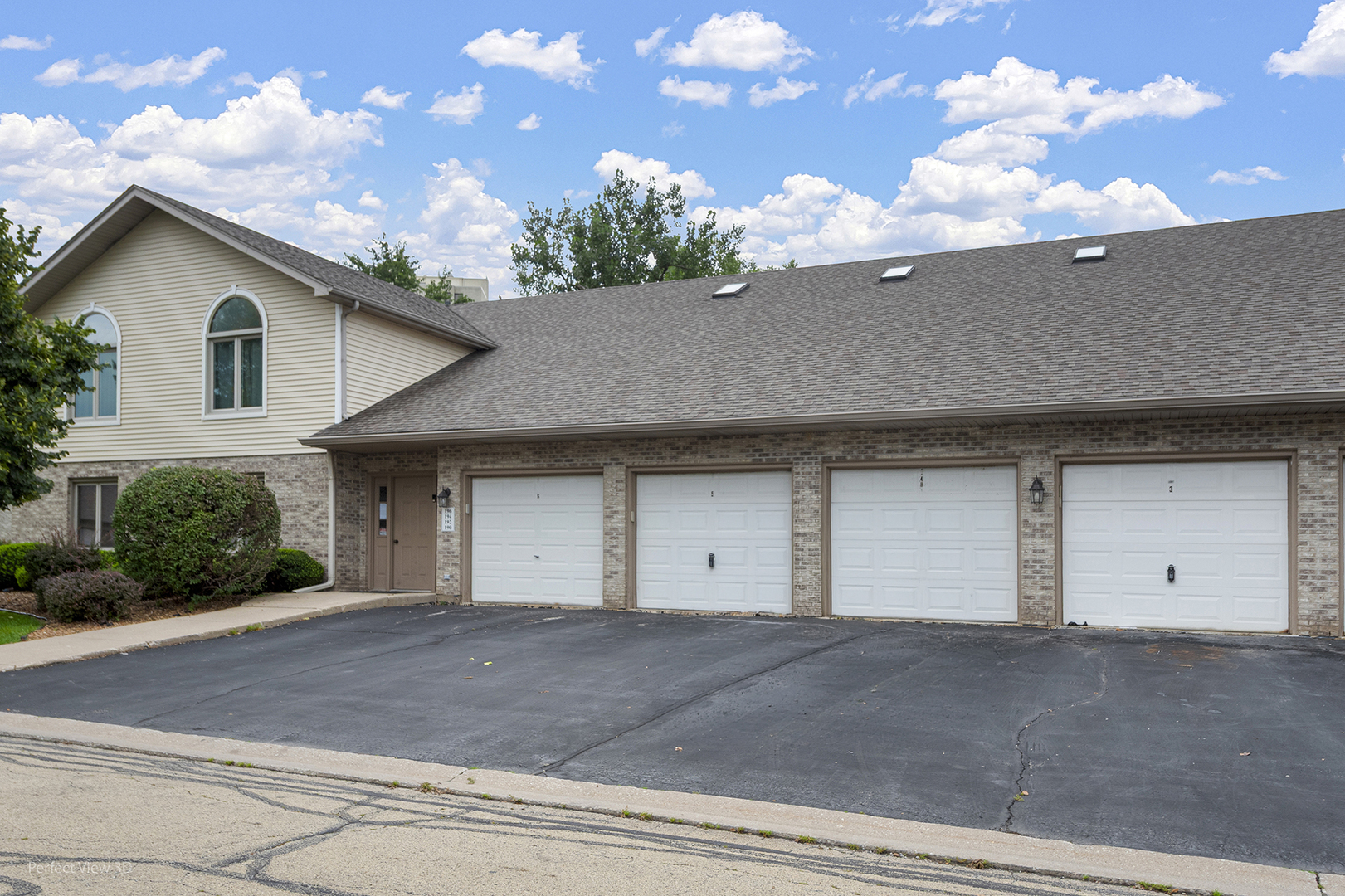 196 Saenz Lane D Property Photo 1