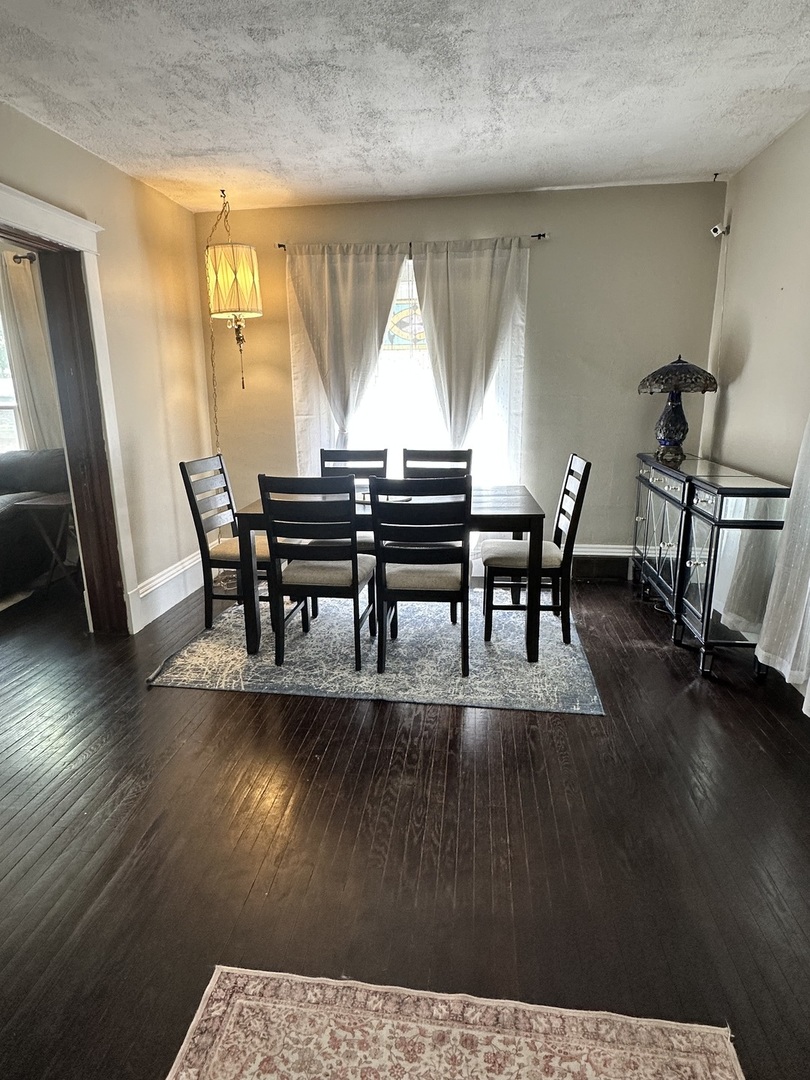1102 8th Avenue Property Photo 2