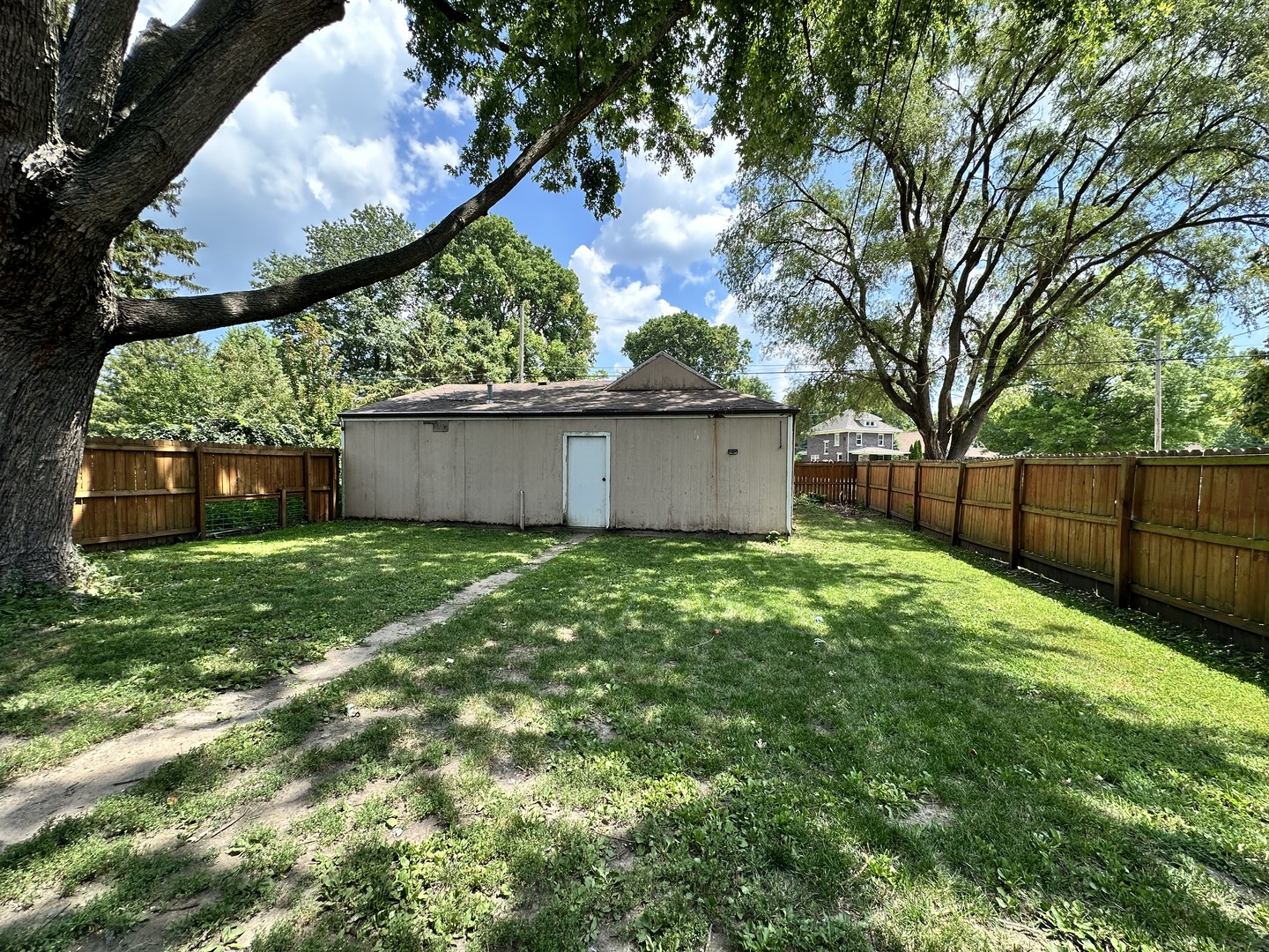1102 8th Avenue Property Photo 19