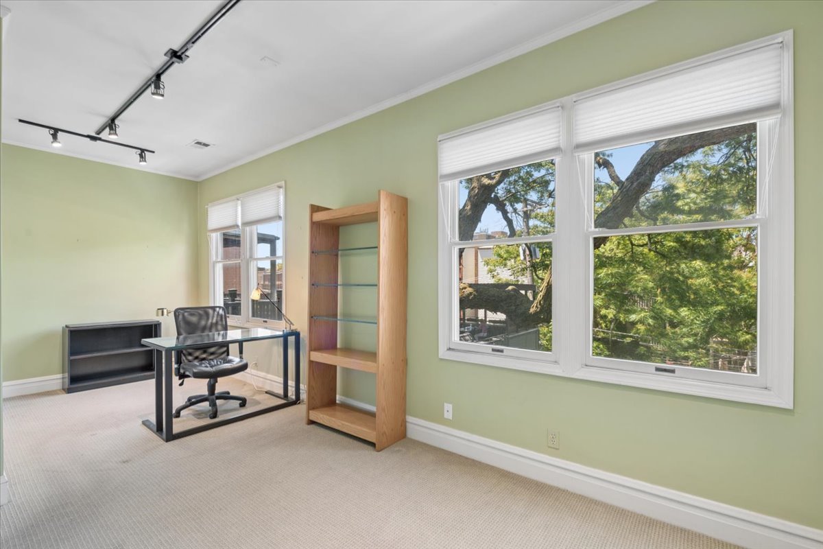 12708094 Property Photo 17