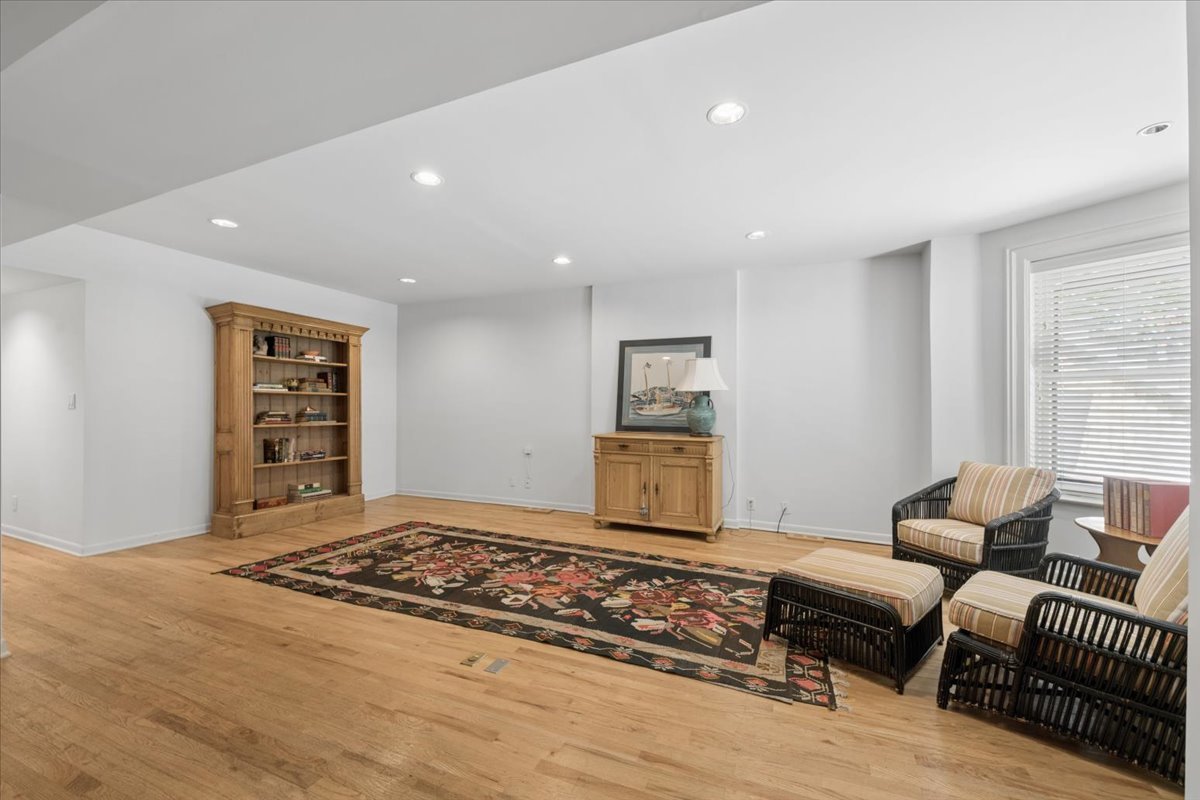 12708094 Property Photo 23