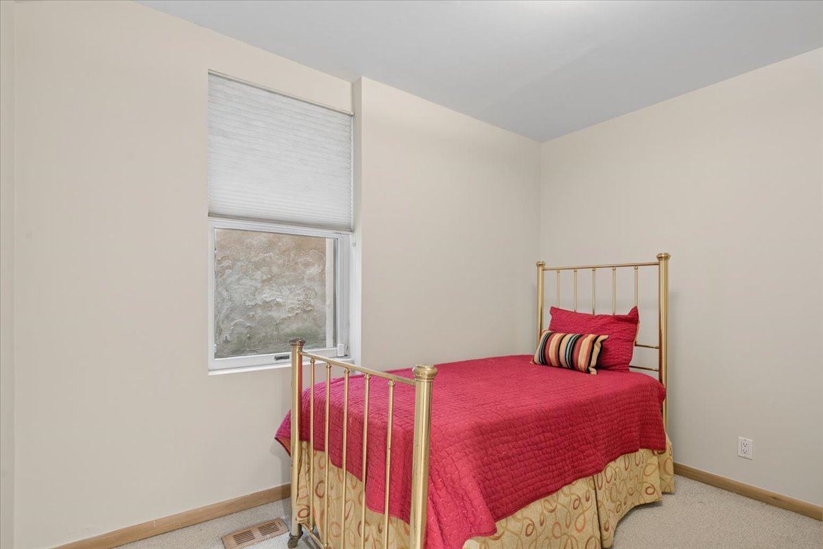 12708094 Property Photo 24