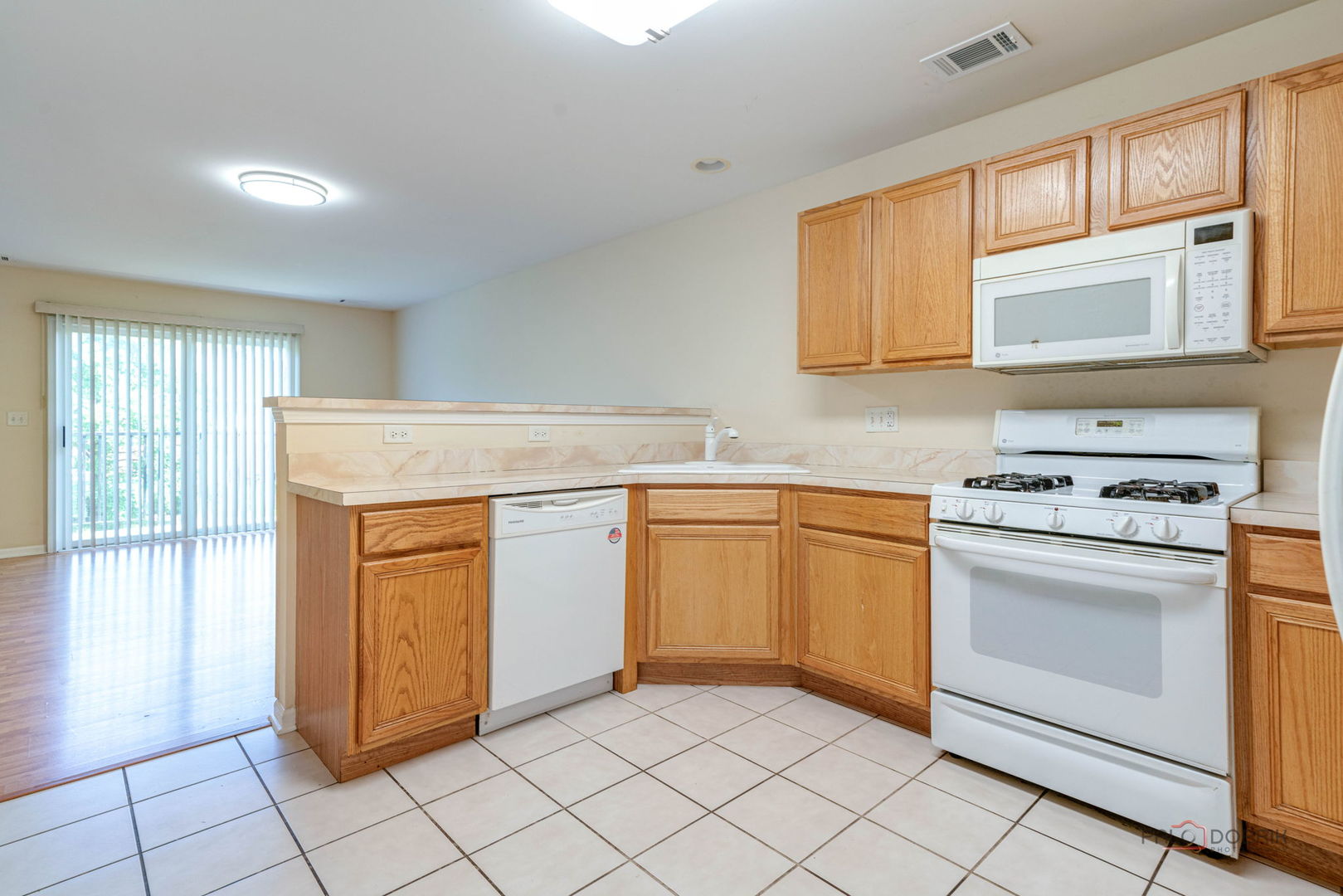 1002 Kensington Drive Property Photo 16