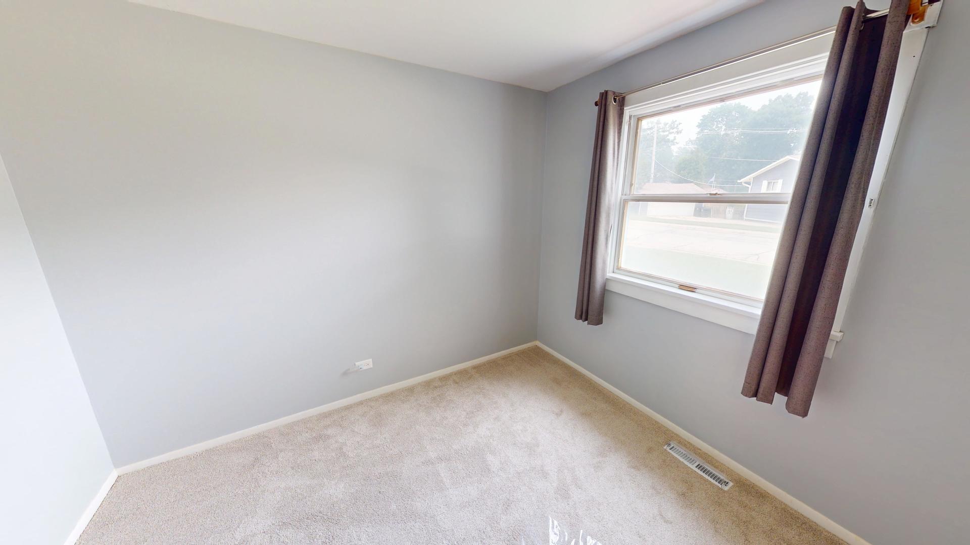 334 S Seymour Avenue Property Photo 18