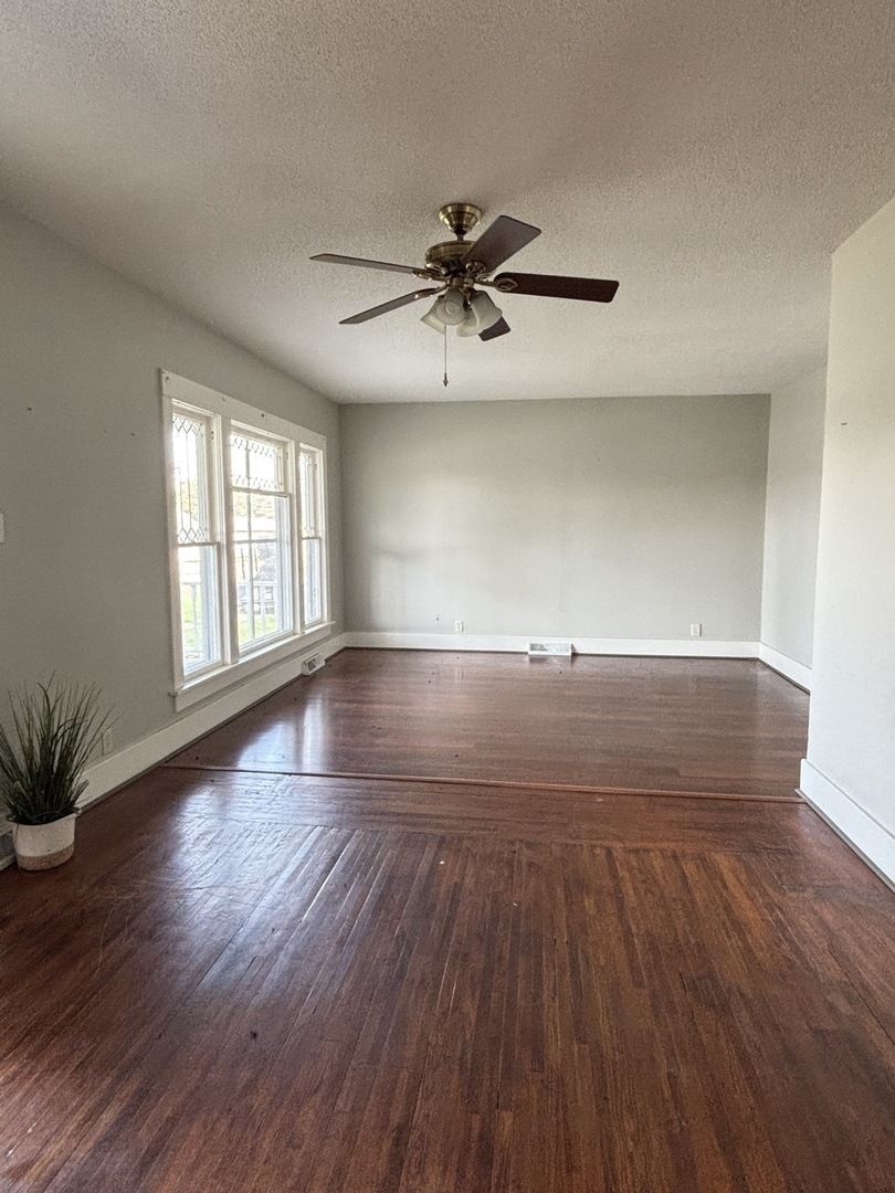 336 4th Street Property Photo 4