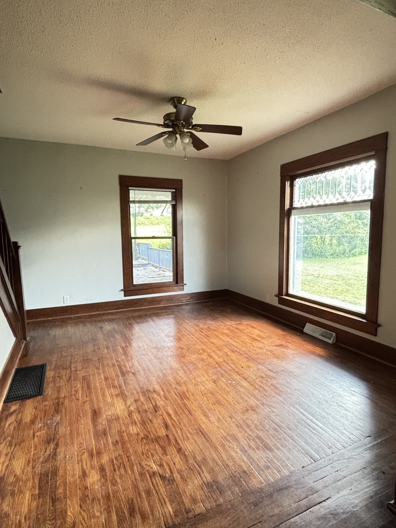 336 4th Street Property Photo 5