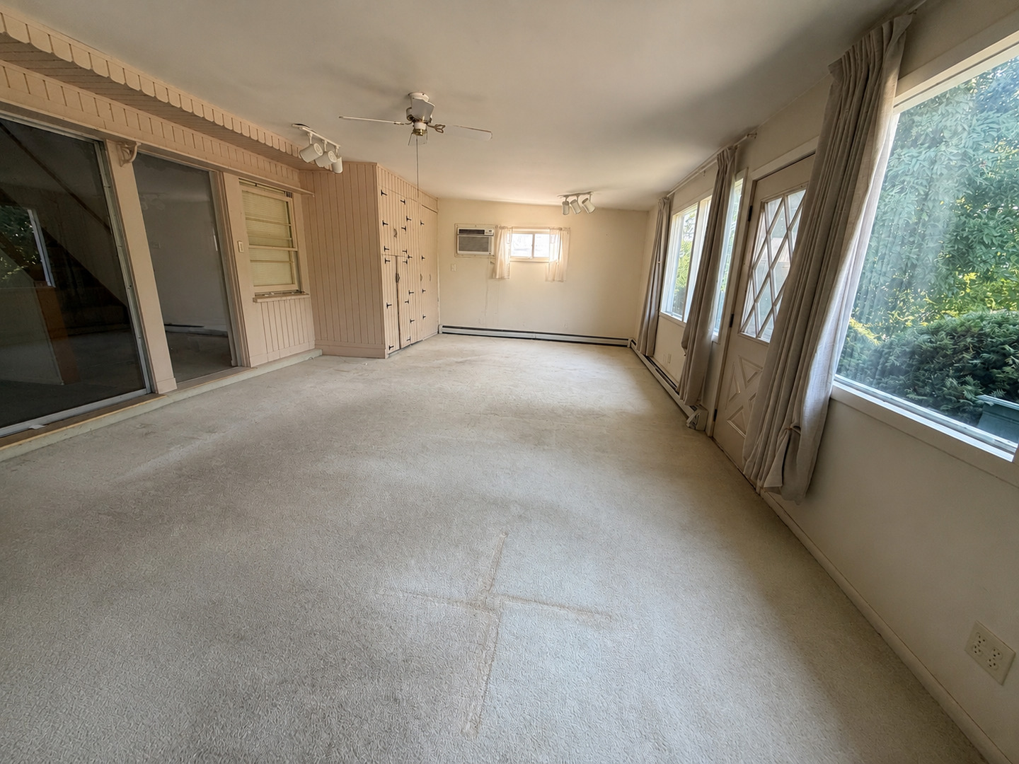 8130 45th Place Property Photo 5