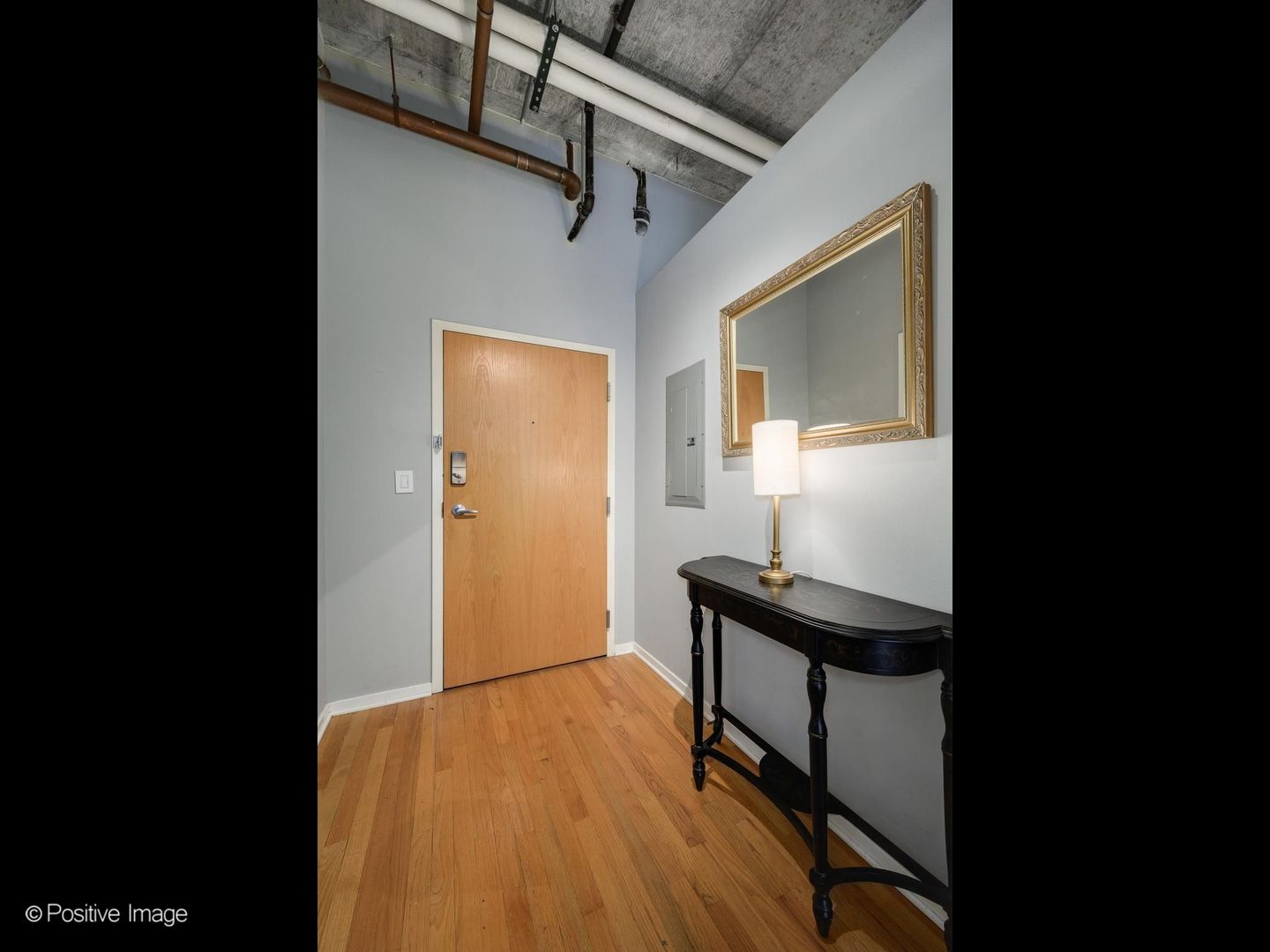 933 W Van Buren Street 823 Property Photo 3