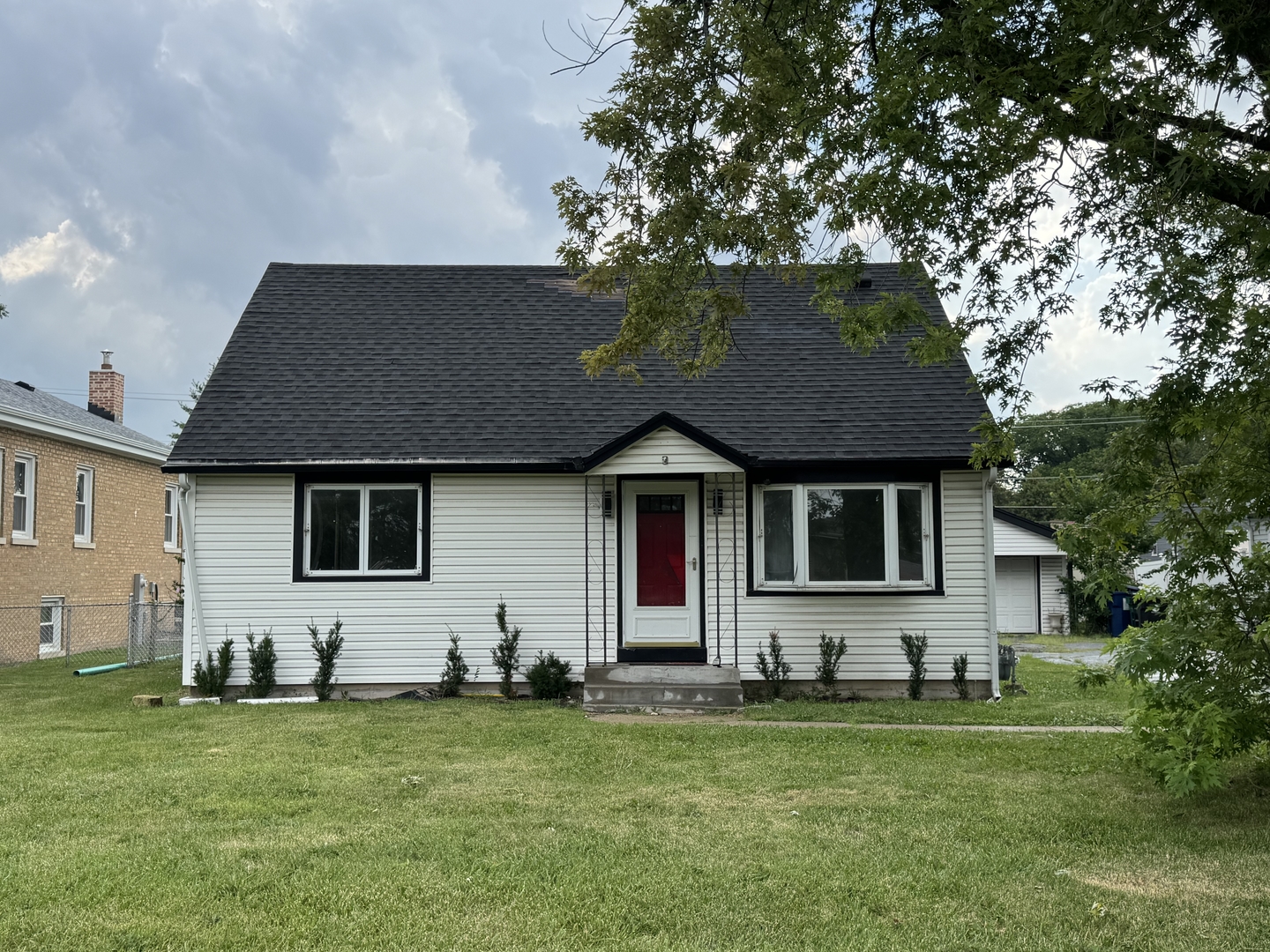 7632 S Oketo Avenue Property Photo 1