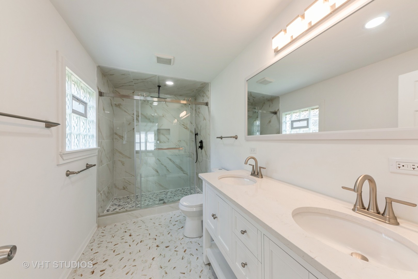 1210 Park Avenue Property Photo 11
