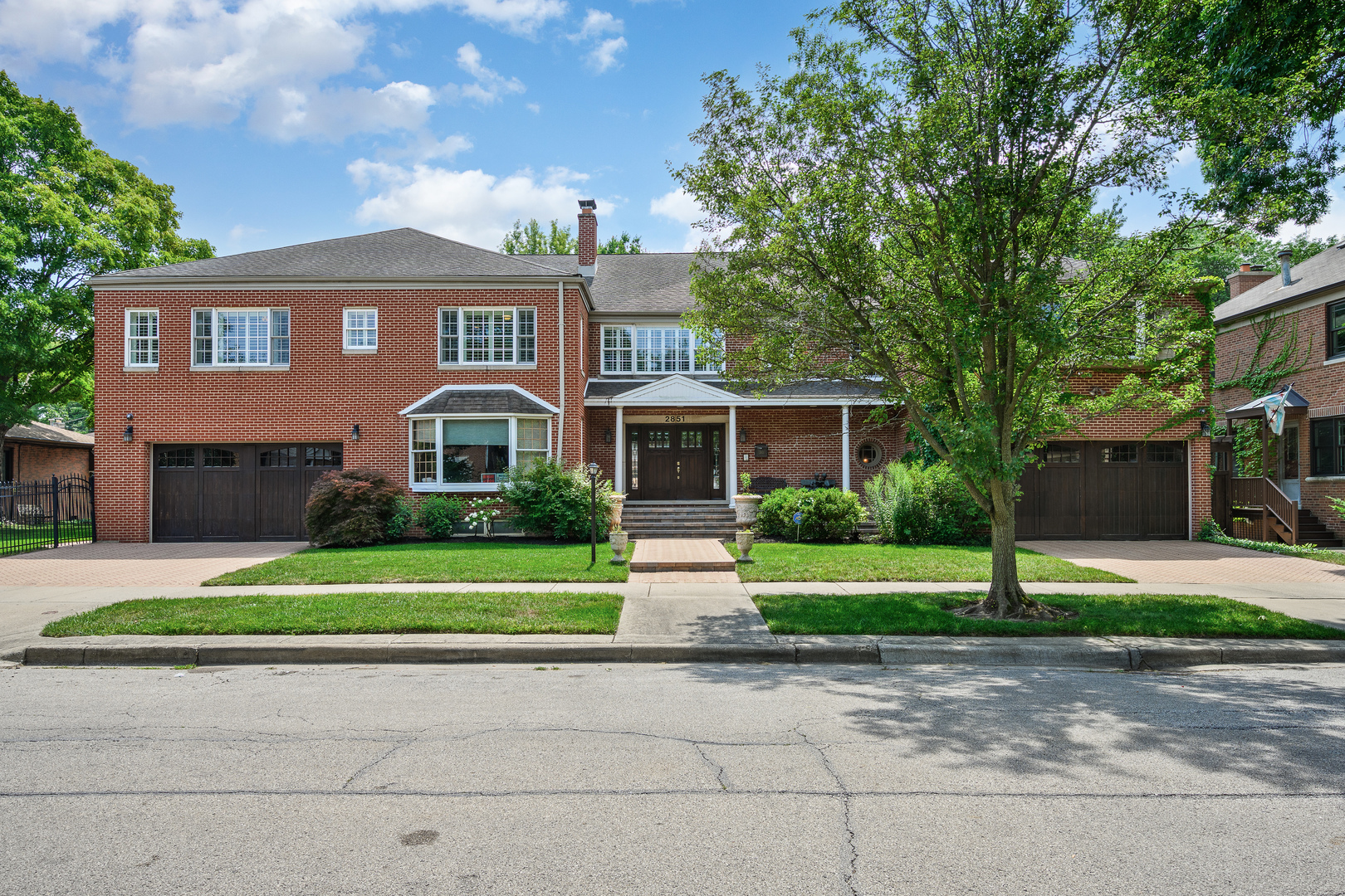 2851 W Rascher Avenue Property Photo 1