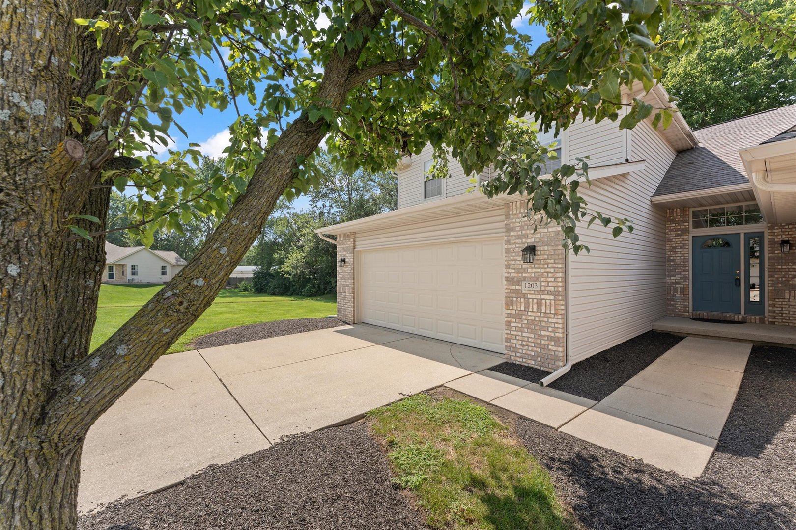 1203 Windwood Lane Property Photo 2