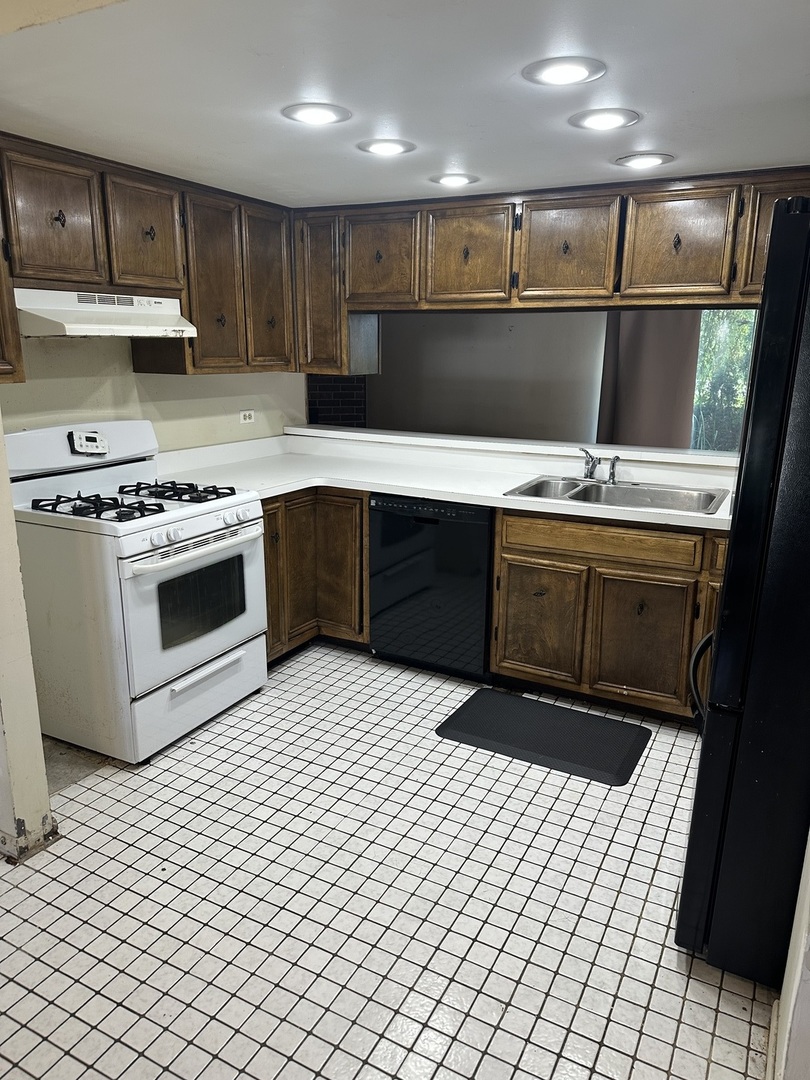 13985 Millbank Drive Property Photo 4