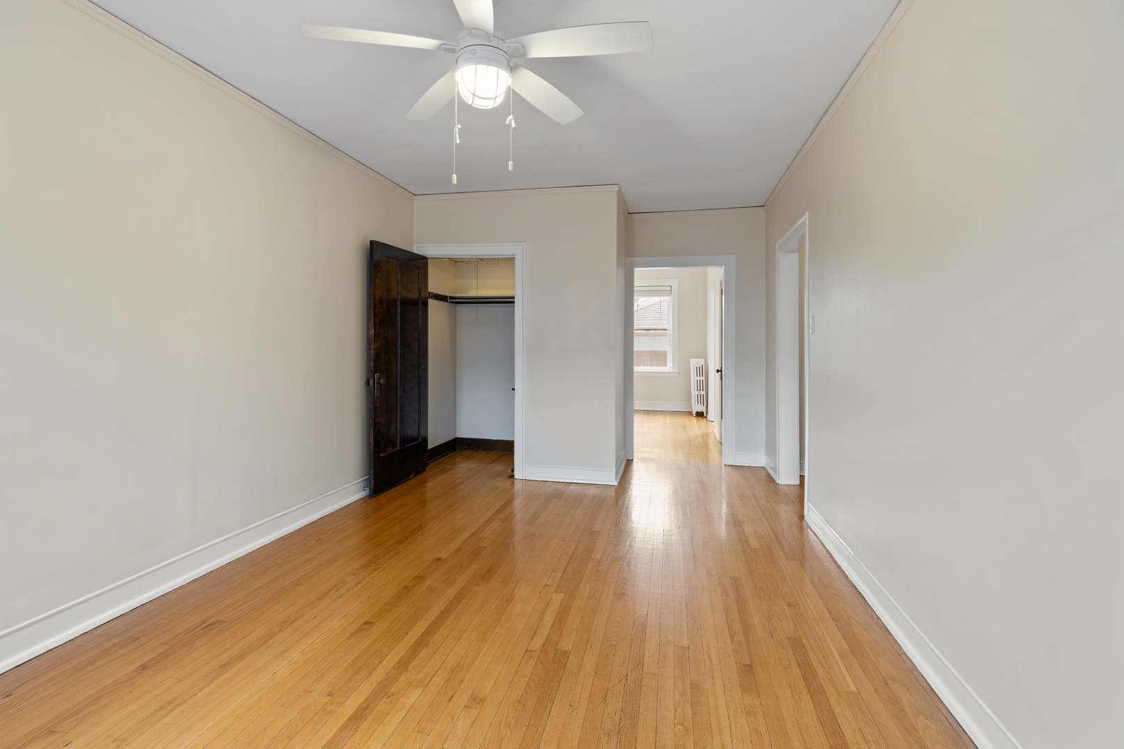 1923 W Estes Avenue 2s Property Photo 9
