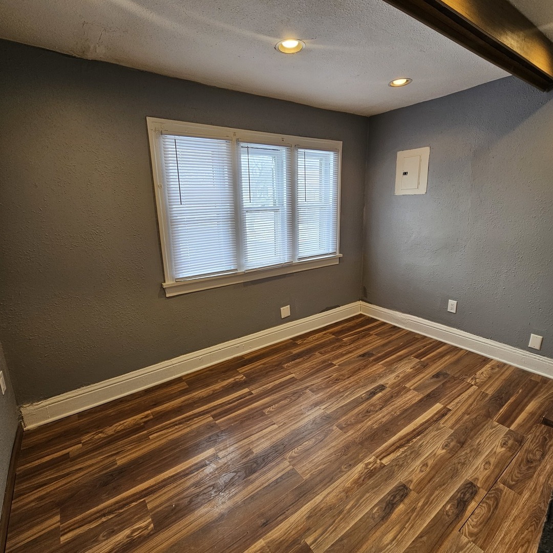 945 North Avenue Property Photo 21