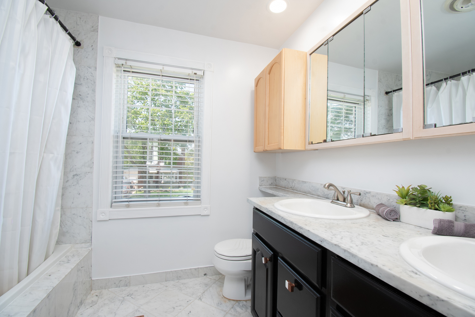 7141 N Kedvale Avenue Property Photo 35