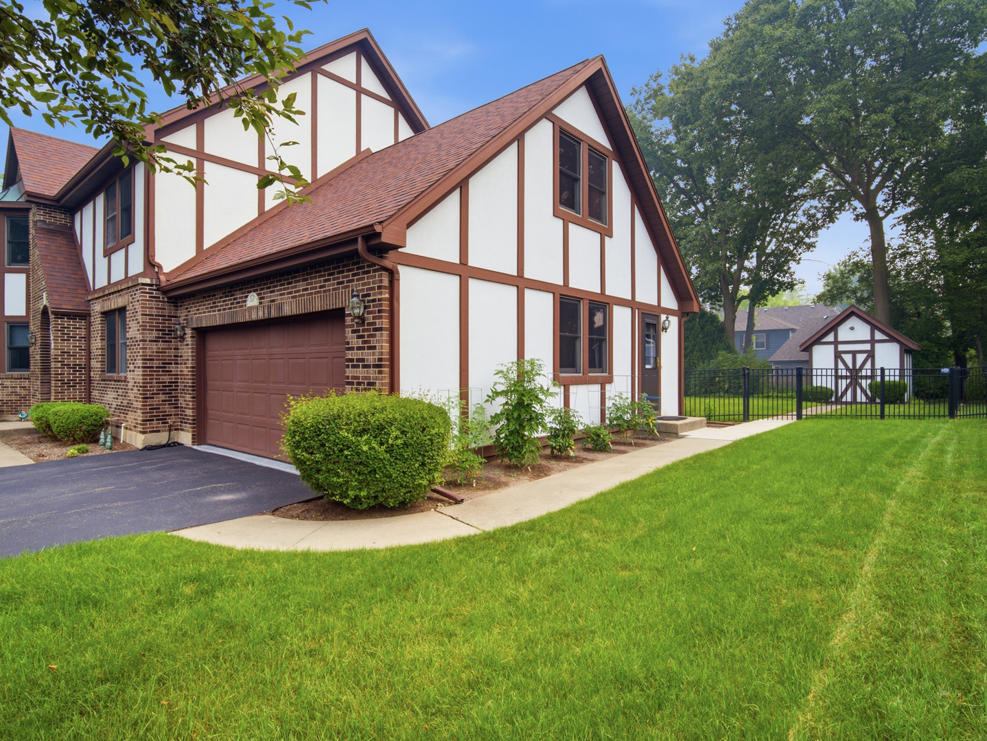 243 N Delany Road Property Photo 2