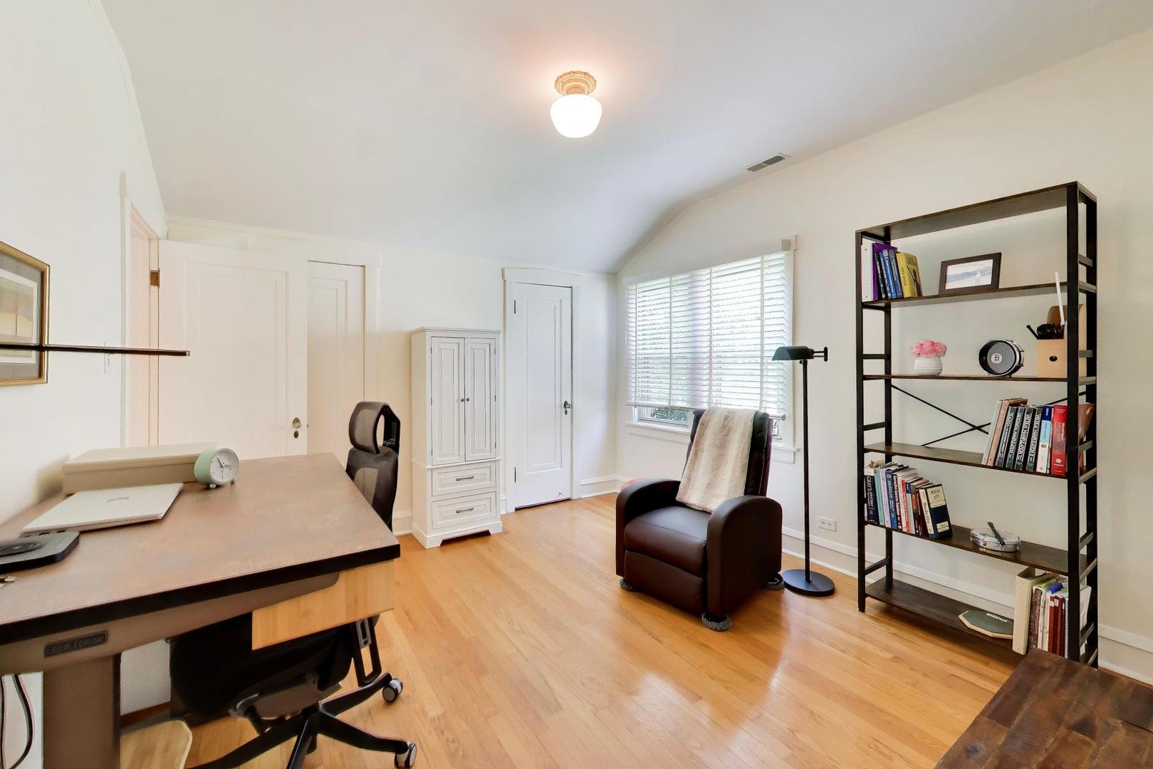 1211 Harvard Terrace Property Photo 25