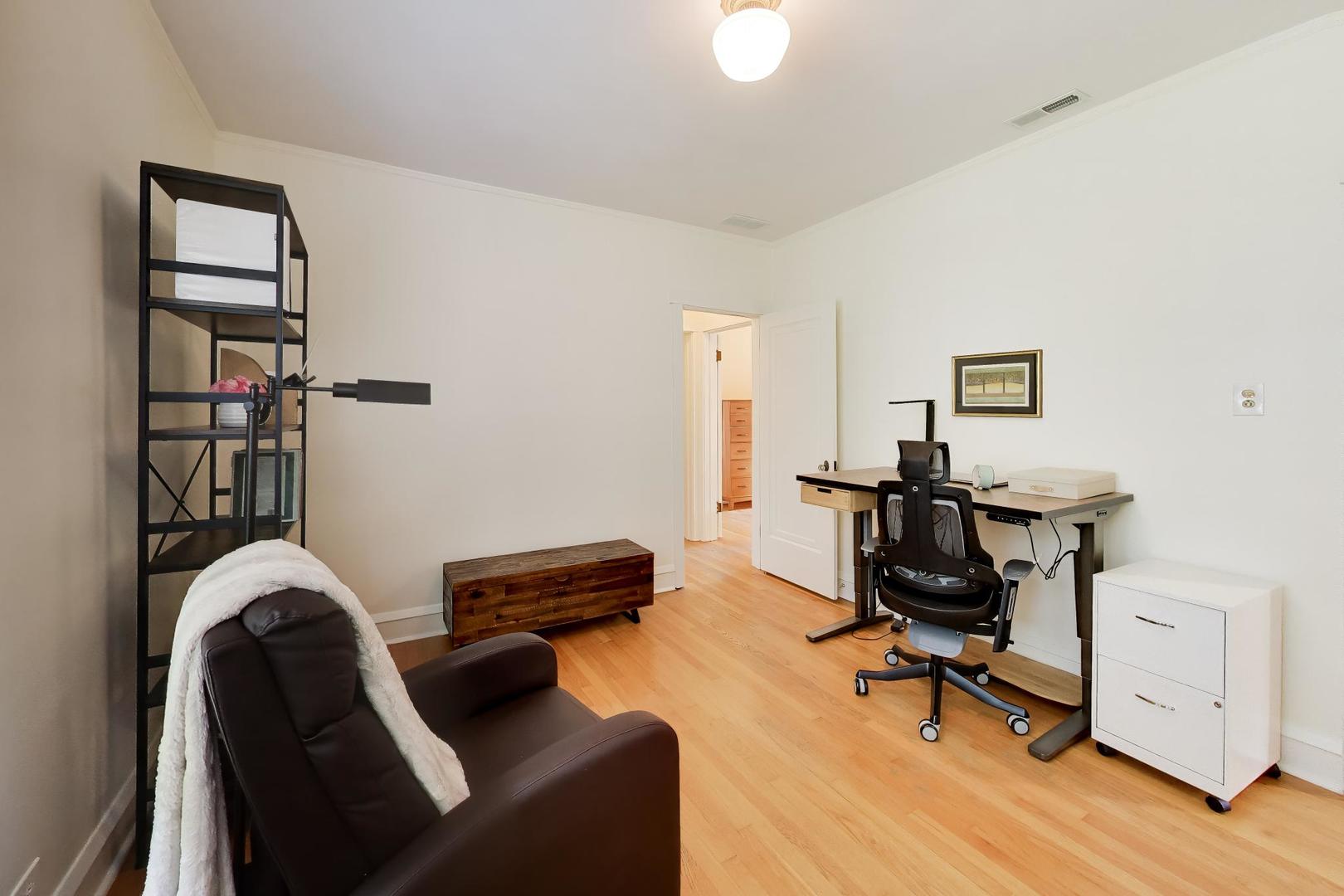 1211 Harvard Terrace Property Photo 26