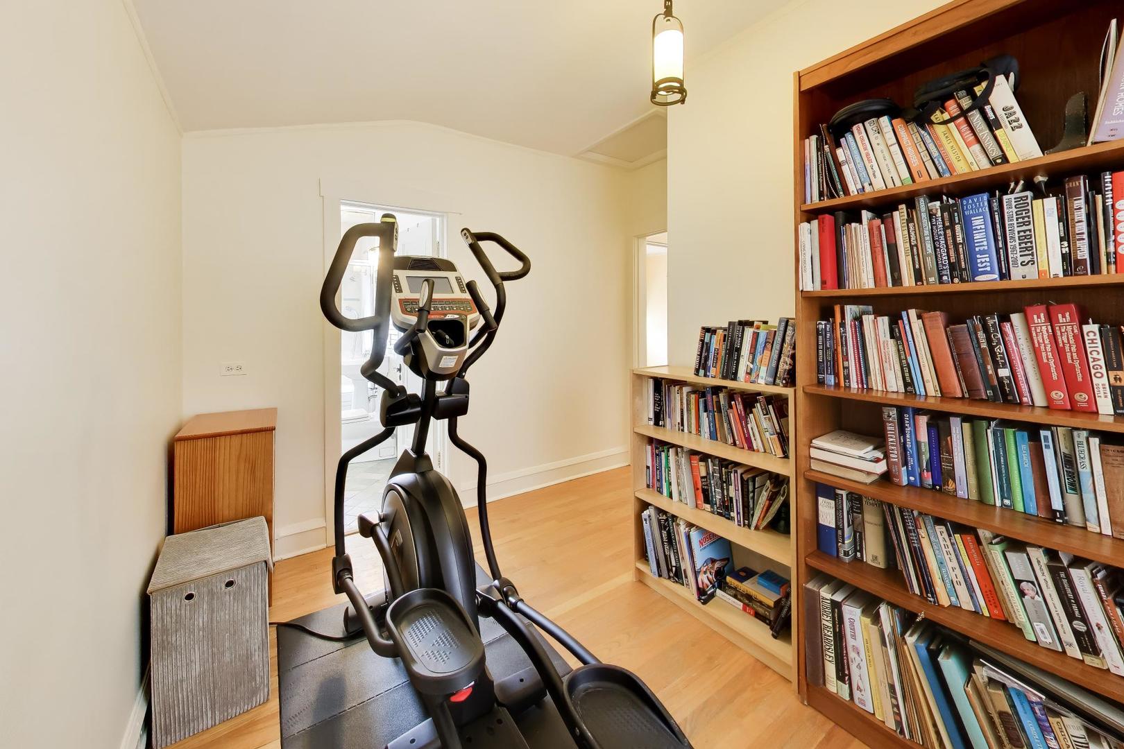 1211 Harvard Terrace Property Photo 27