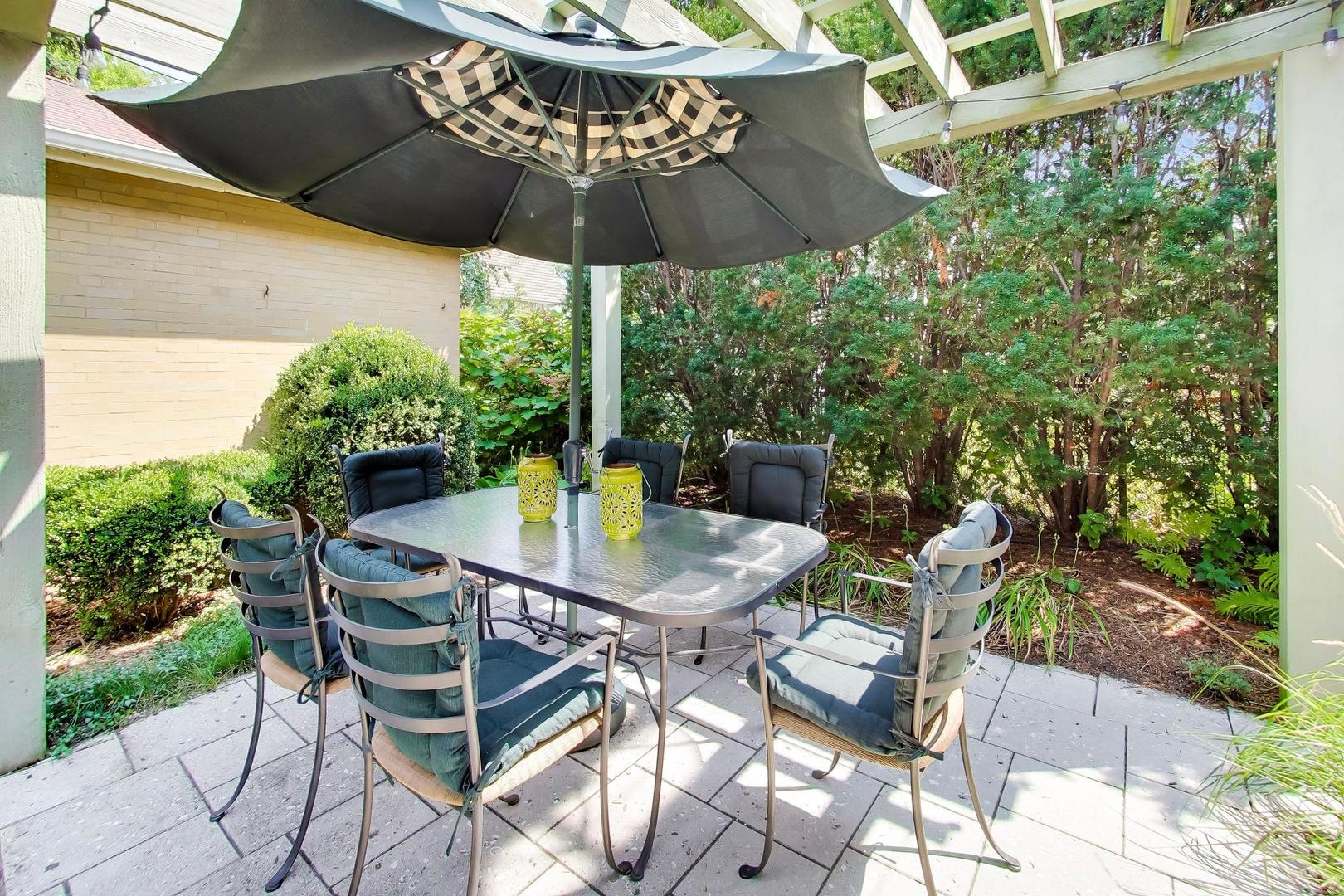 1211 Harvard Terrace Property Photo 30